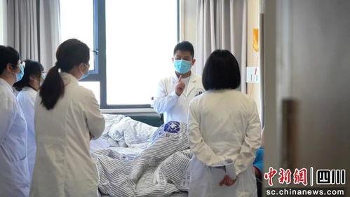 年轻的医生在线观看