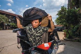 戴着斗笠的网红是谁,揭秘网络红人的神秘面纱