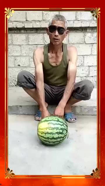 老大爷吃瓜钓鱼,老大爷吃瓜钓鱼乐享时光