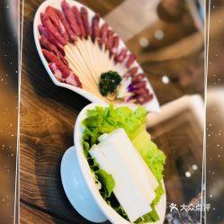 绵羊吃瓜头像,趣味横生的网络表情包